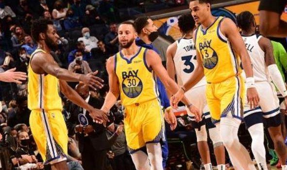 开云-时隔两年水花再度各进5记三分 勇士磨合渐入佳境