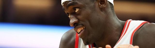 开云体育（官网）app下载-西亚卡姆要离队？猛龙总经理：我们的关系很牢固