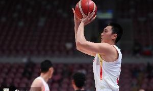 媒体人：这支草根男篮差1cm就能击败澳大利亚 真是打得荡气回肠