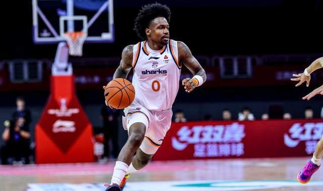 kaiyun sport-上海男篮已经将两位超级外援合同转正！全额保障，卢伟眼光太毒辣