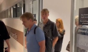 kaiyun sport-新锋霸！霍伊伦飞抵意大利罗马，即将接受那不勒斯体检