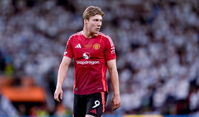 开云-富勒姆探询霍伊伦转会可能 曼联倾向其转投海外俱乐部