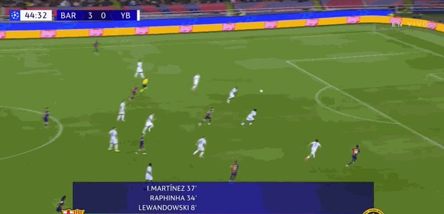 1727819096222034693.gif 亚麻尔.gif