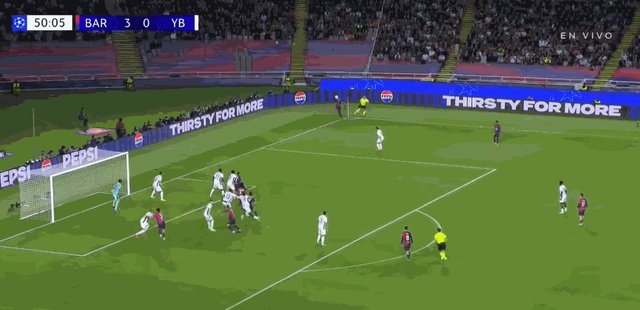 1727819149594084749.gif 4-0莱万.gif